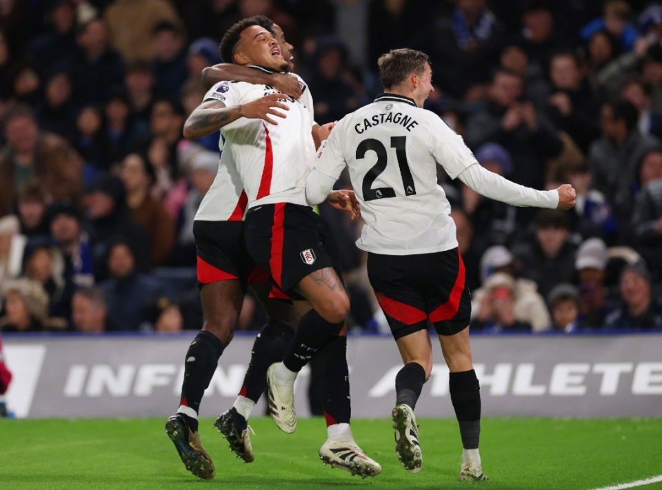 快船对阵独行侠三连败，独行侠逆转取胜，弗拉格创历史纪录。