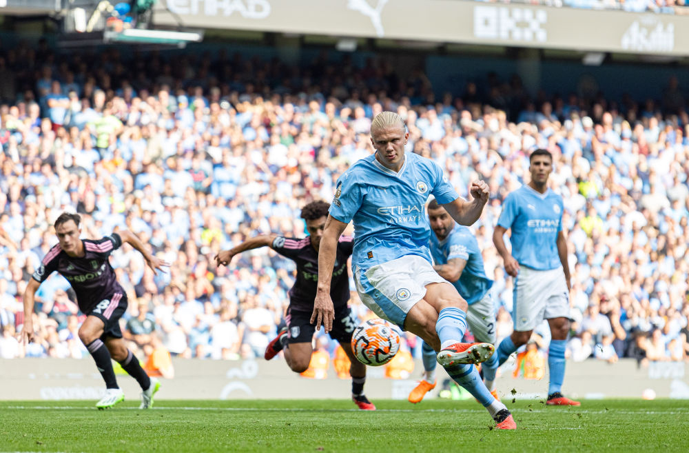 周琦晒与赵睿&翟晓川&方硕合照：又是一年新赛季